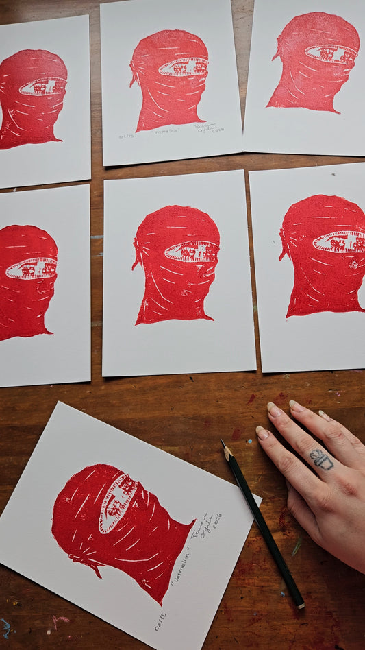 "Vermelha" - Linogravura - A5 - 15 tiragens - Raivosa Club 2ª edição